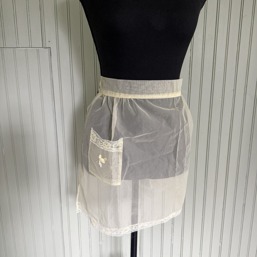 Vtg Hostess Half Apron Sheer Yellow MCM 50s Pocket Retro Tie Trad Cottage Lace